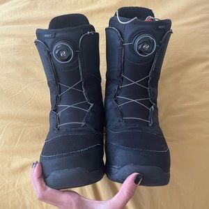 Burton Mint Boot in Mint Condition